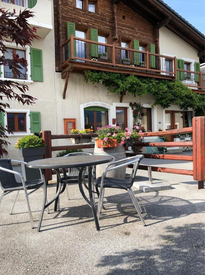 Cafe Cher-Mignon Et Chambres D'Hotes Chermignon-d'en Haut Bagian luar foto